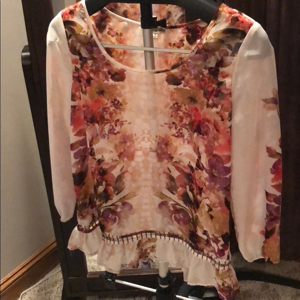 Buckle brand shirt with leather details